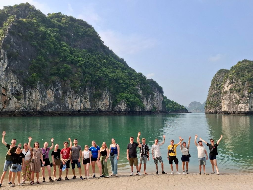 Groepsfoto Halong Bay